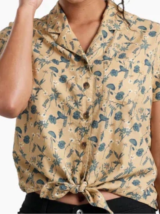 Kuhl Tops - Kuhl Floral Tie-Front Crop Top